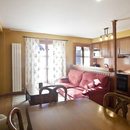 Apartamentos El Rincon De Benas Benasque Eksteriør bilde