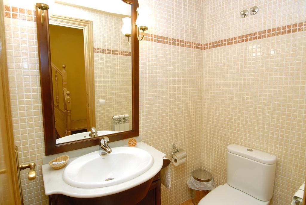 Apartamentos El Rincon De Benas Benasque Rom bilde