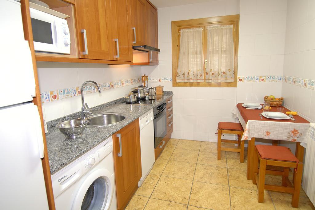 Apartamentos El Rincon De Benas Benasque Rom bilde