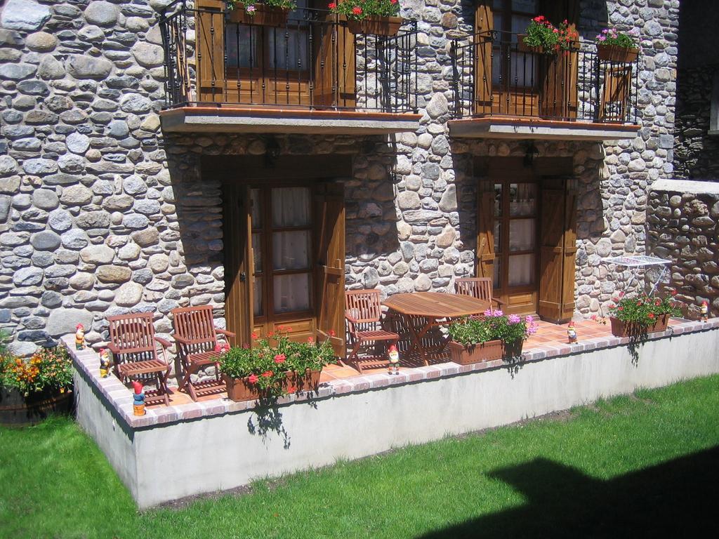 Apartamentos El Rincon De Benas Benasque Eksteriør bilde