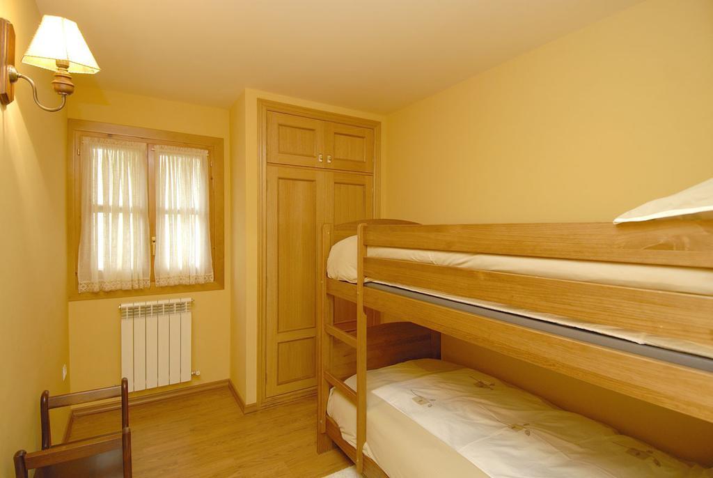 Apartamentos El Rincon De Benas Benasque Rom bilde