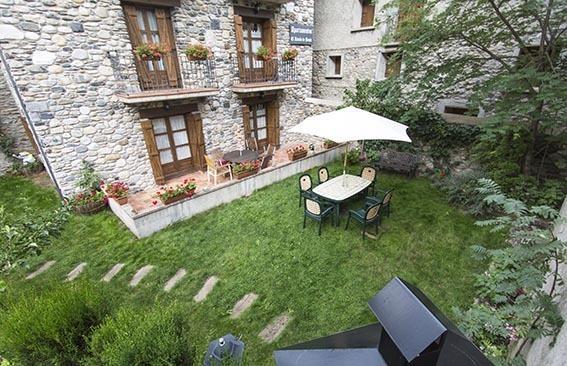 Apartamentos El Rincon De Benas Benasque Rom bilde