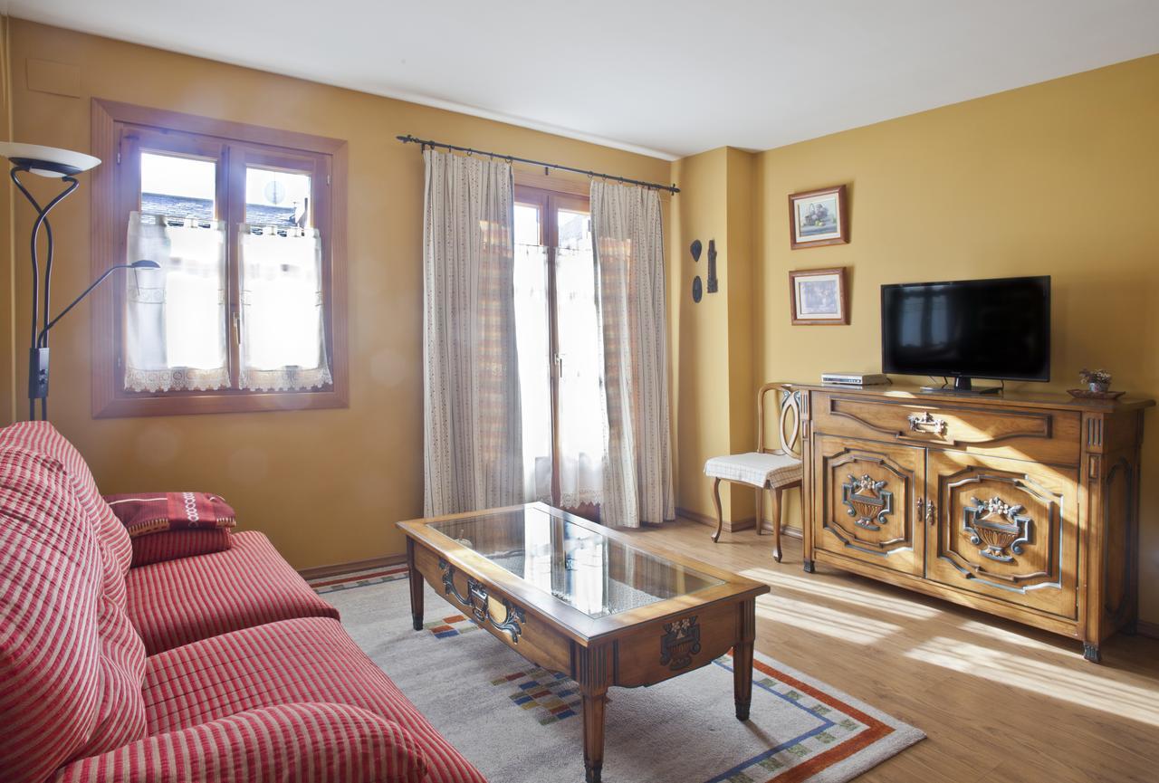 Apartamentos El Rincon De Benas Benasque Eksteriør bilde